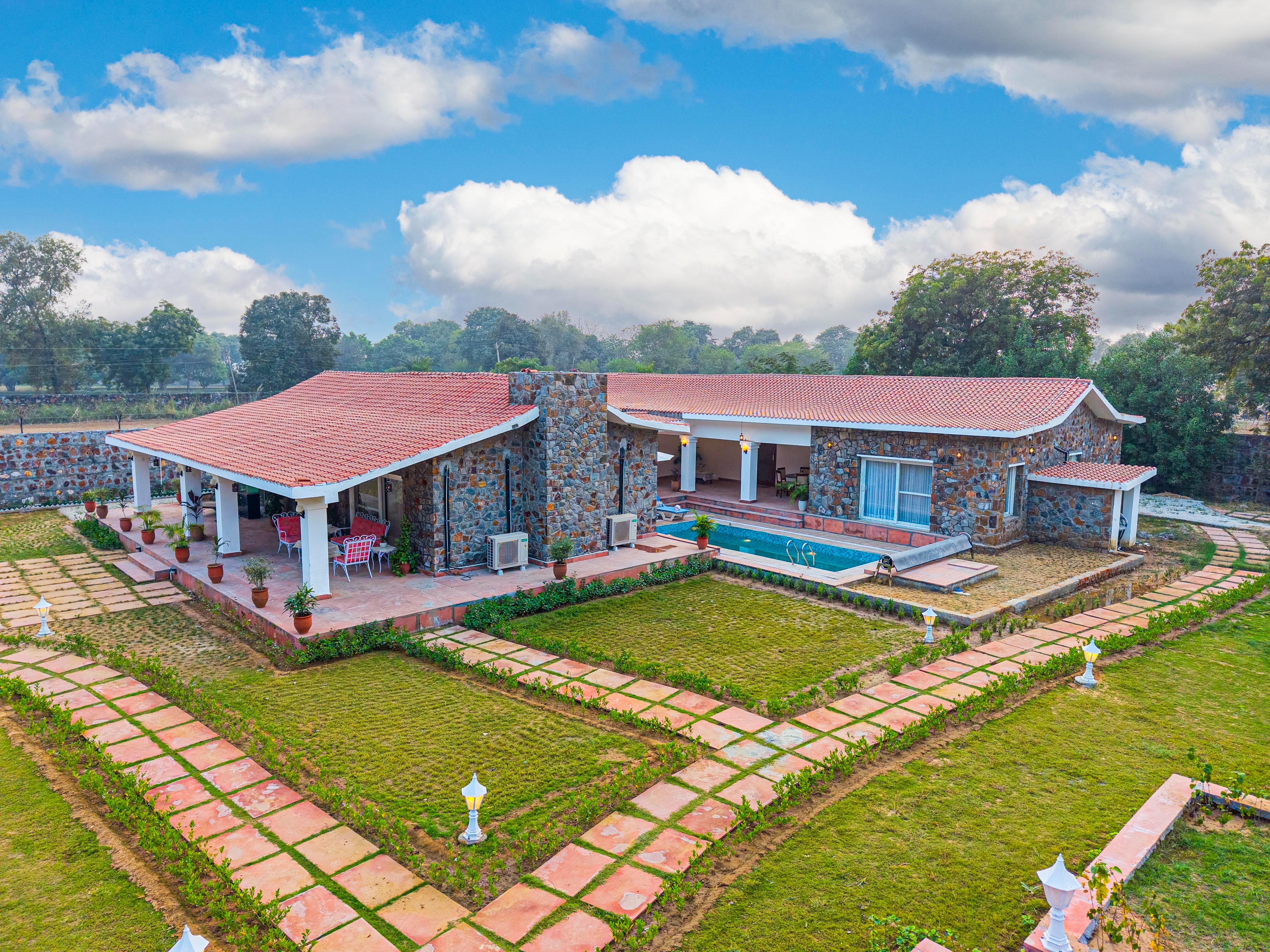 AMA STAYS AND TRAILS ISLEY VILLA DHAUJ HARYANA